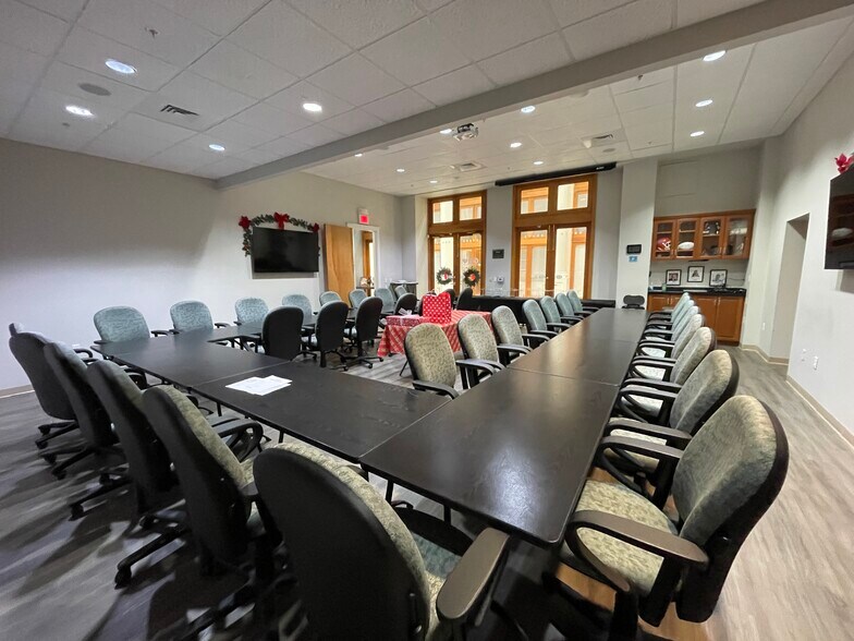 More Photos Of 300 E University Ave, Gainesville Office Residential For Sale