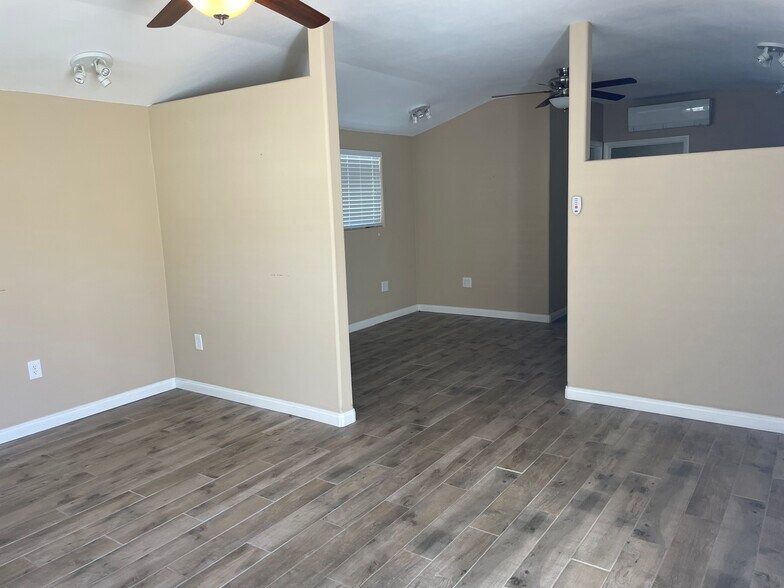 More Photos Of 8843 Winter Gardens Blvd, Lakeside Office For Lease