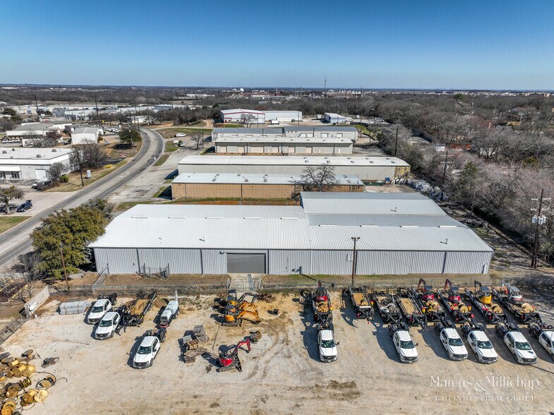 More Photos Of 1020 Shady Oaks Dr, Denton Warehouse For Sale