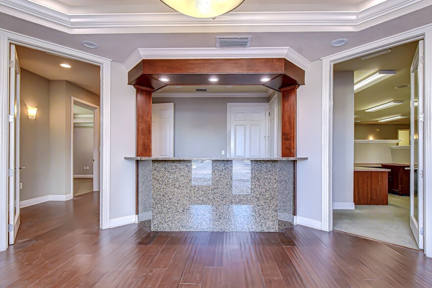 More Photos Of 6928 Linebaugh Ave, Tampa Office For Sale