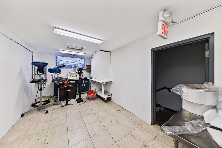 More Photos Of 936-940 NW 1st St, Fort Lauderdale Warehouse For Sale