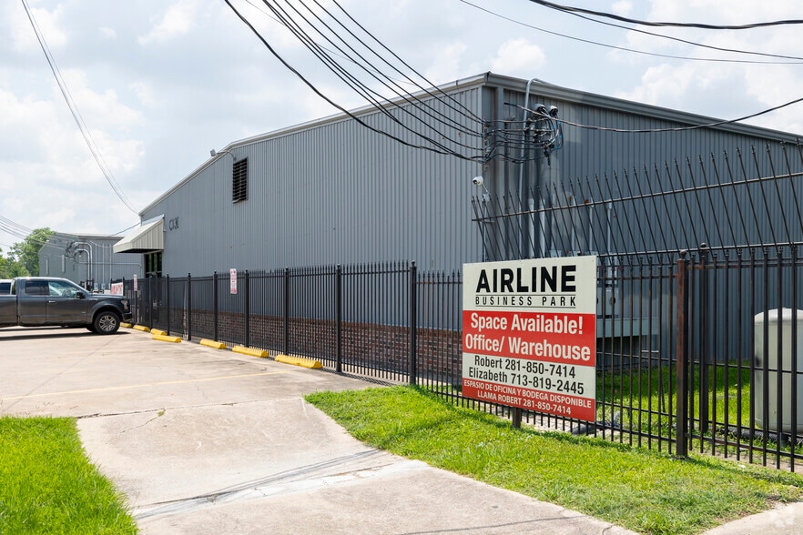 More Photos Of 130 Mitchell Rd, Houston Unknown For Lease