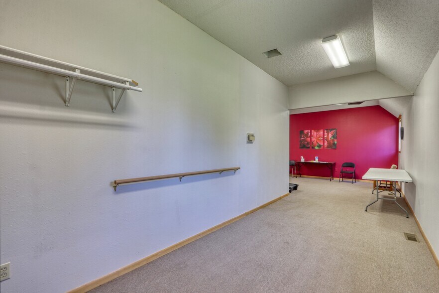 More Photos Of 10045 N State Road 27, Hayward Flex For Sale