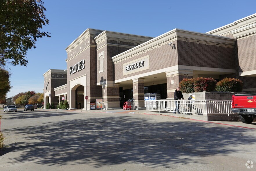 More Photos Of 3939 Frankford Rd, Dallas Supermarket For Lease