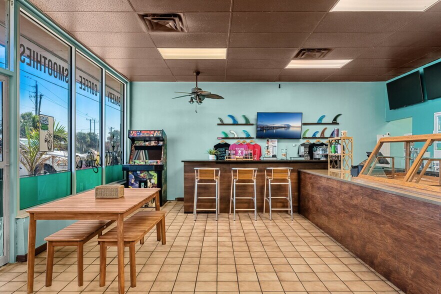 More Photos Of 1592 Jimmy Buffet Mem Hwy, Satellite Beach Office Residential For Sale