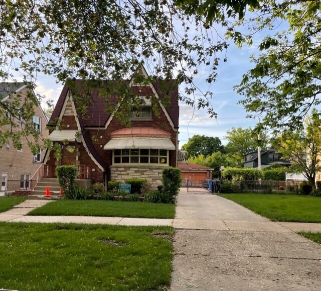 5420 W Sunnyside Ave, Chicago, IL 60630 Land For Sale