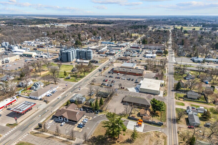 More Photos Of 38804 8th Ave, North Branch Office Residential For Sale