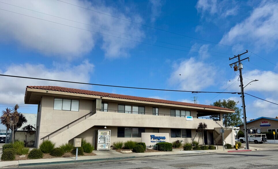 Primary Photo Of 3775 Market St, Ventura Office For Sale