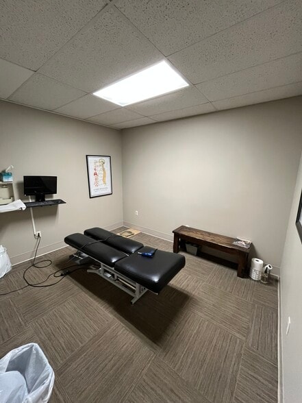 More Photos Of 5620 Business Ave, Cicero Office For Lease