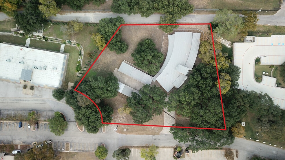 More Photos Of 7910 Cameron Rd, Austin Office For Sale