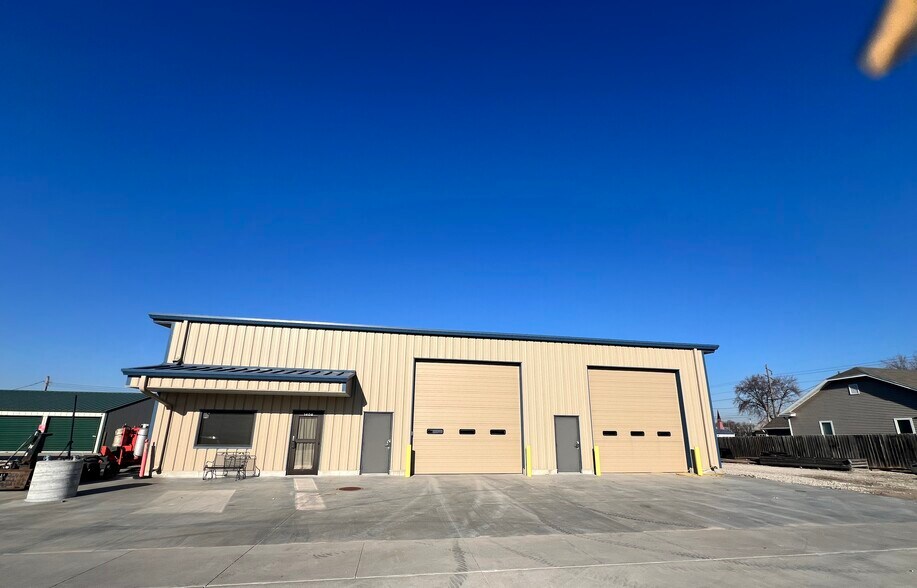 More Photos Of 1408 Pierce St, Norfolk Warehouse For Sale