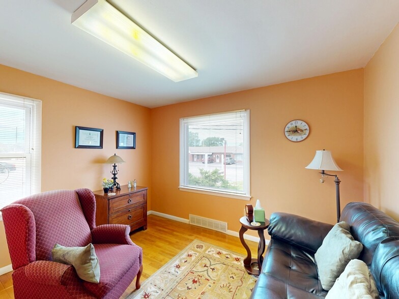 More Photos Of 1213 W 38th St, Erie Office Residential For Sale
