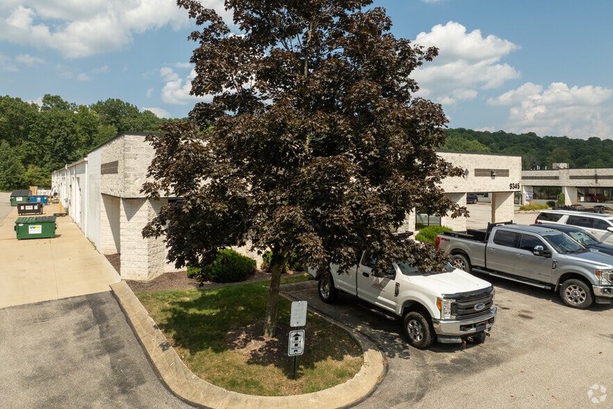 More Photos Of 9345 Ravenna Rd, Twinsburg Flex For Lease