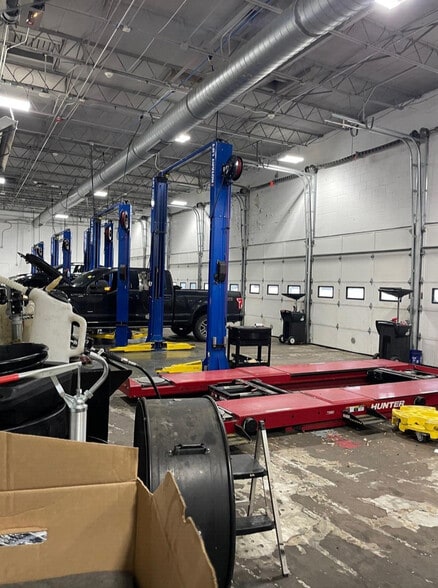 More Photos Of 4800 E Independence Blvd, Charlotte Auto Dealership For Lease