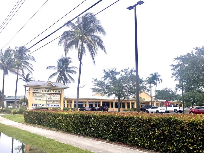 More Photos Of 1601-1619 NW Federal Hwy, Stuart Storefront Retail Office For Lease