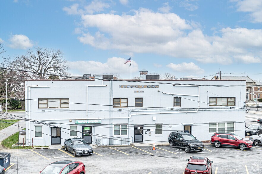 More Photos Of 147-151 W Merrick Rd, Freeport Medical For Lease