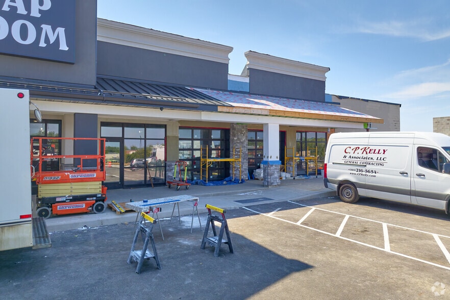 More Photos Of 964 Ridge Rd, Webster Storefront For Lease