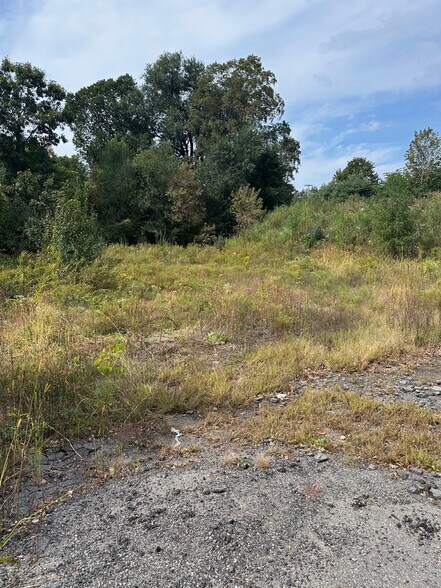 More Photos Of 148-152 Great Rd, Stow Unknown For Lease