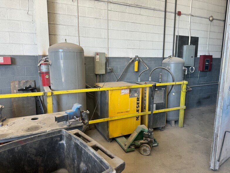 More Photos Of 2-16 Avenue C, Newark Warehouse For Lease