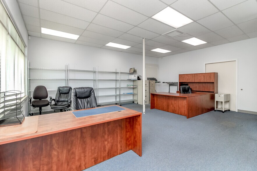 More Photos Of 3721 Kitsap Way, Bremerton Office For Lease