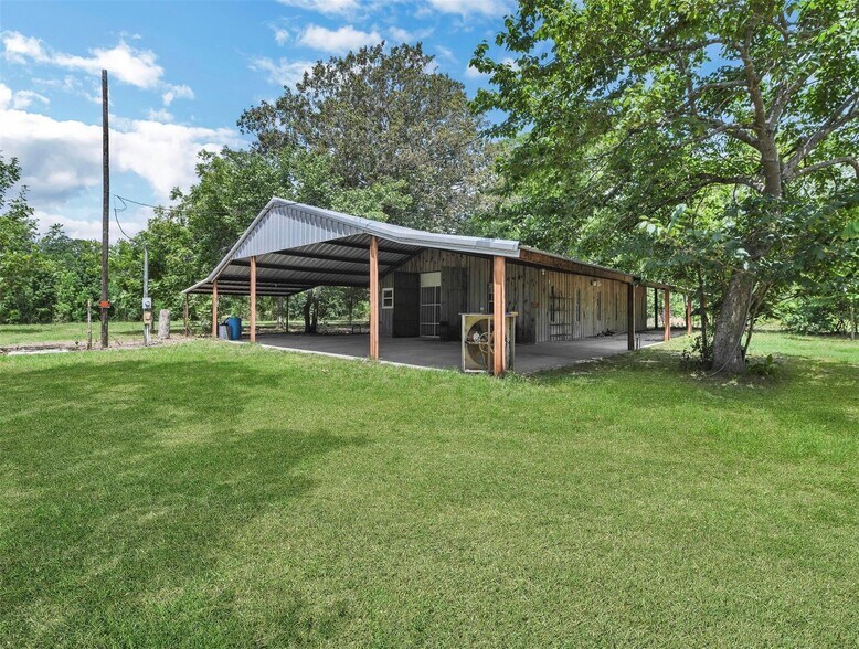 More Photos Of 11304 Fostoria Rd, Cleveland Land For Sale