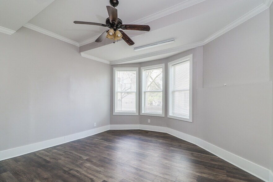 More Photos Of 104 W Candler St, Winder Medical For Sale