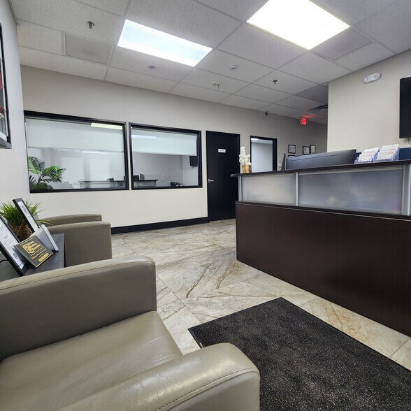 More Photos Of 2340 N 34th Dr, Phoenix Manufacturing For Sale