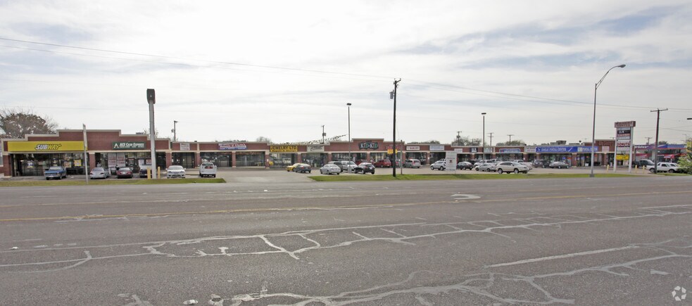 More Photos Of 251 SW Wilshire Blvd, Burleson Unknown For Lease