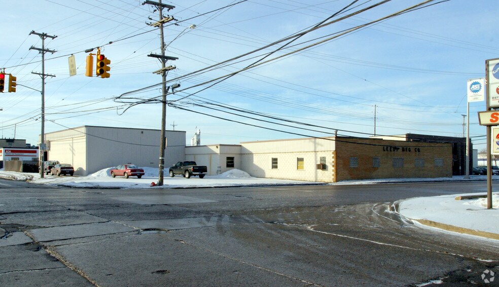 More Photos Of 210 Hall St SW, Grand Rapids Warehouse For Sale