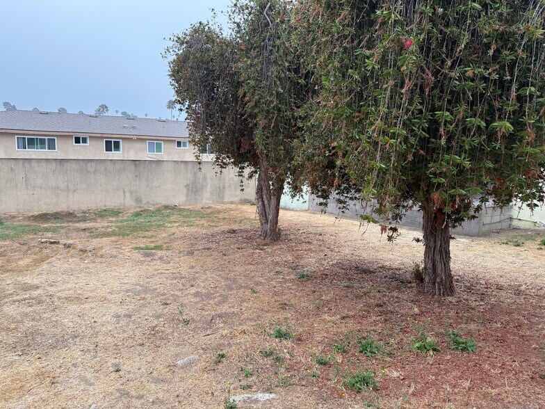 More Photos Of 128-130 N Hillcrest Blvd, Inglewood Apartments For Sale
