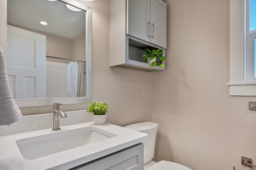 More Photos Of 2101 S Hervey St, Boise Multifamily For Sale