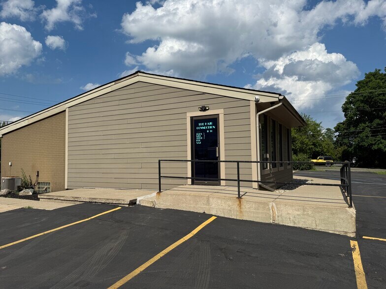 More Photos Of 5685 Highland Rd, Waterford Medical For Sale