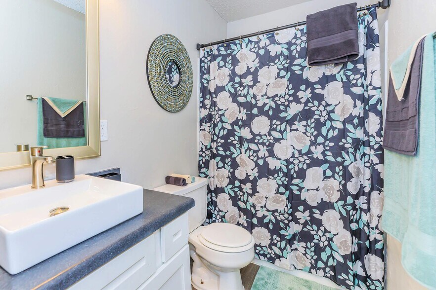 More Photos Of 110 S Stadium Rd, Alice Apartments For Sale