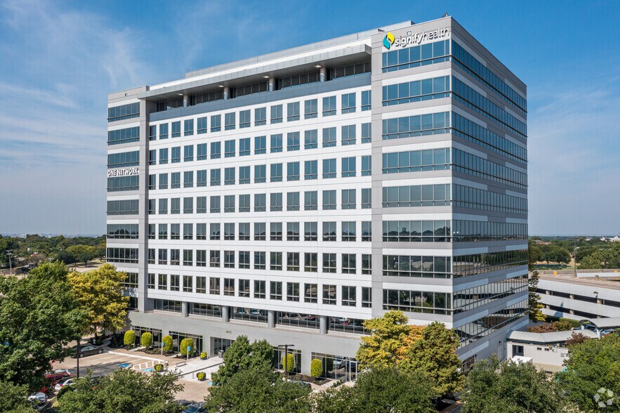 More Photos Of 4055 Valley View Ln, Farmers Branch Office For Sale