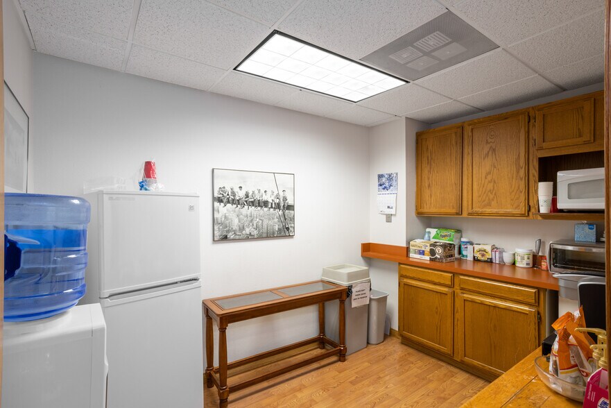 More Photos Of 4550 Kearny Villa Rd, San Diego Office For Sale