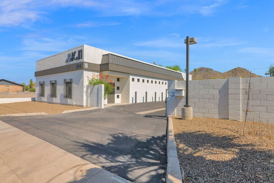 Primary Photo Of 334 E Hatcher Rd, Phoenix Office For Sale