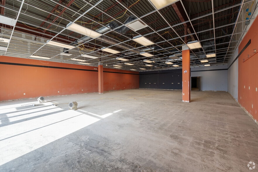 More Photos Of 4908 Rt 30 Hwy, Amsterdam Unknown For Lease