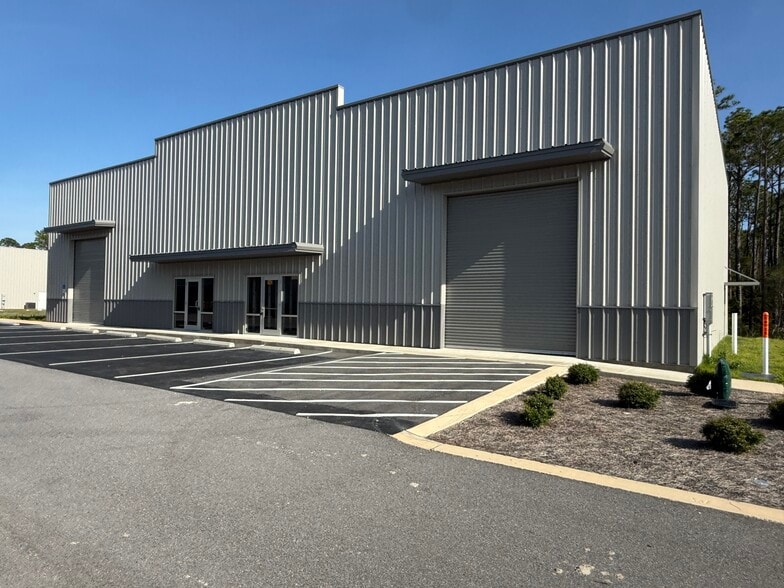 More Photos Of 142 John Galt Rd, Santa Rosa Beach Industrial For Lease