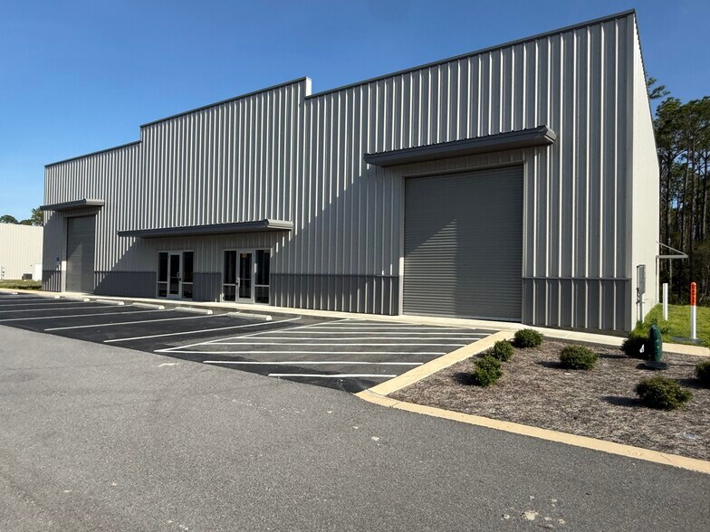More Photos Of 142 John Galt Rd, Santa Rosa Beach Industrial For Lease