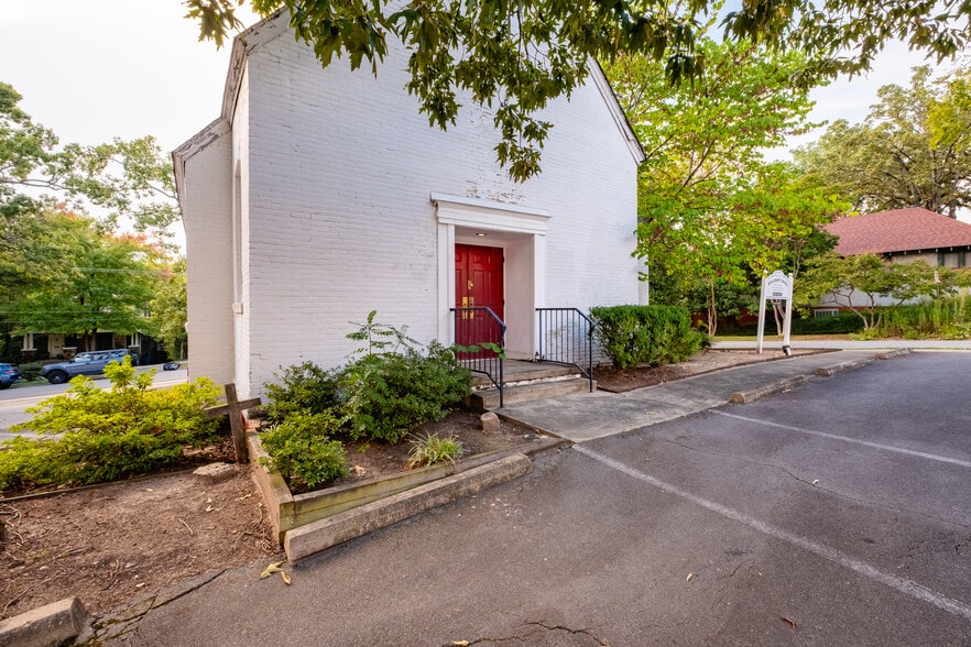 More Photos Of 4401 Woodlawn Dr, Little Rock Religious Facility For Sale