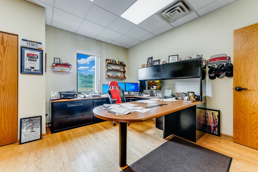 More Photos Of 2050 Winners Dr, Fairmont Auto Repair For Sale