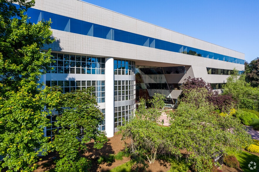 More Photos Of 300 Atrium Dr, Somerset Office For Lease