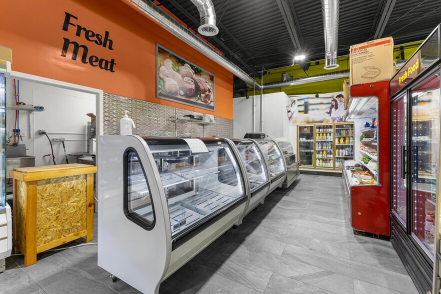 More Photos Of 14730 Champaign Rd, Allen Park Storefront Retail Office For Sale