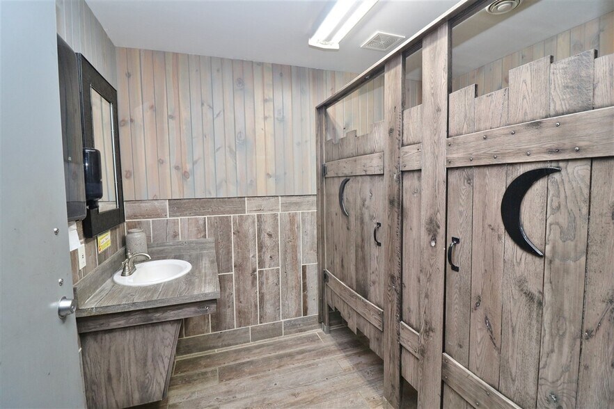 More Photos Of 121 S Main St, Tioga Restaurant For Sale