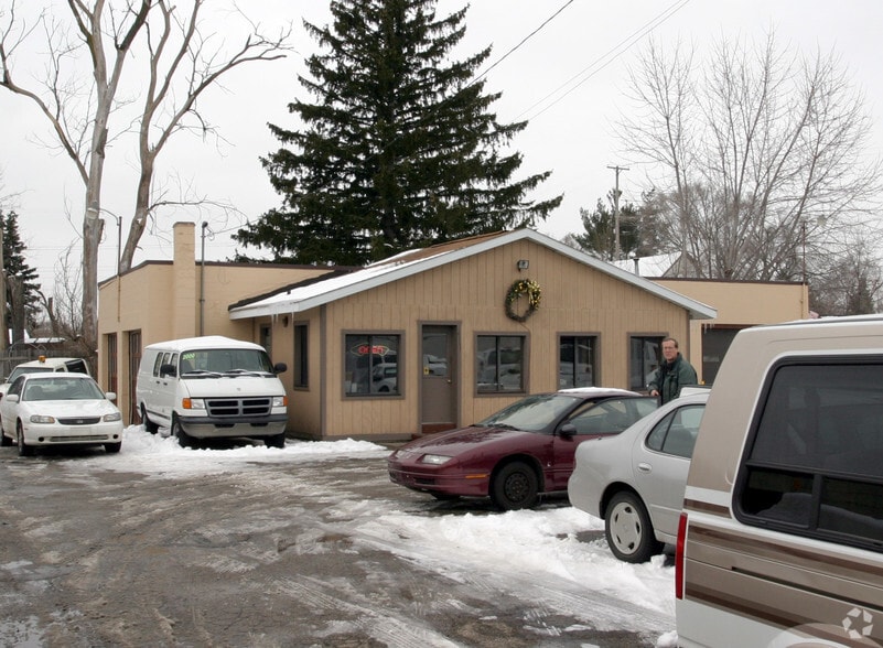 More Photos Of 4111-4125 Division Ave S, Grand Rapids Auto Repair For Sale