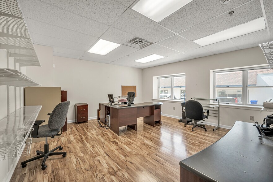 More Photos Of 815 Greenwood Ave, Jenkintown Medical For Sale