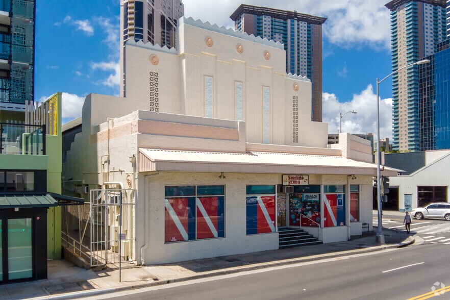 More Photos Of 711 Queen St, Honolulu Freestanding For Lease