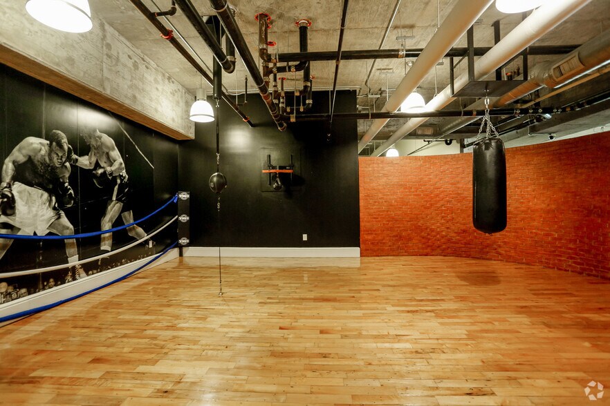 More Photos Of 5927 Almeda Rd, Houston Apartments For Lease