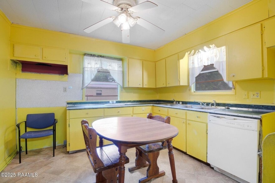More Photos Of 229 Saint De Porres Street St, Broussard Specialty For Sale