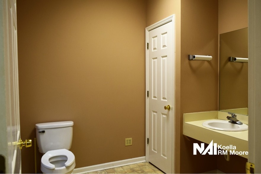 More Photos Of 269 Cusick Rd, Alcoa Office For Lease